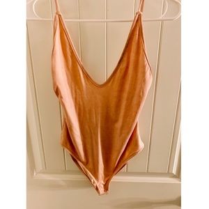 WOMENS LIGHT PINK BODYSUIT